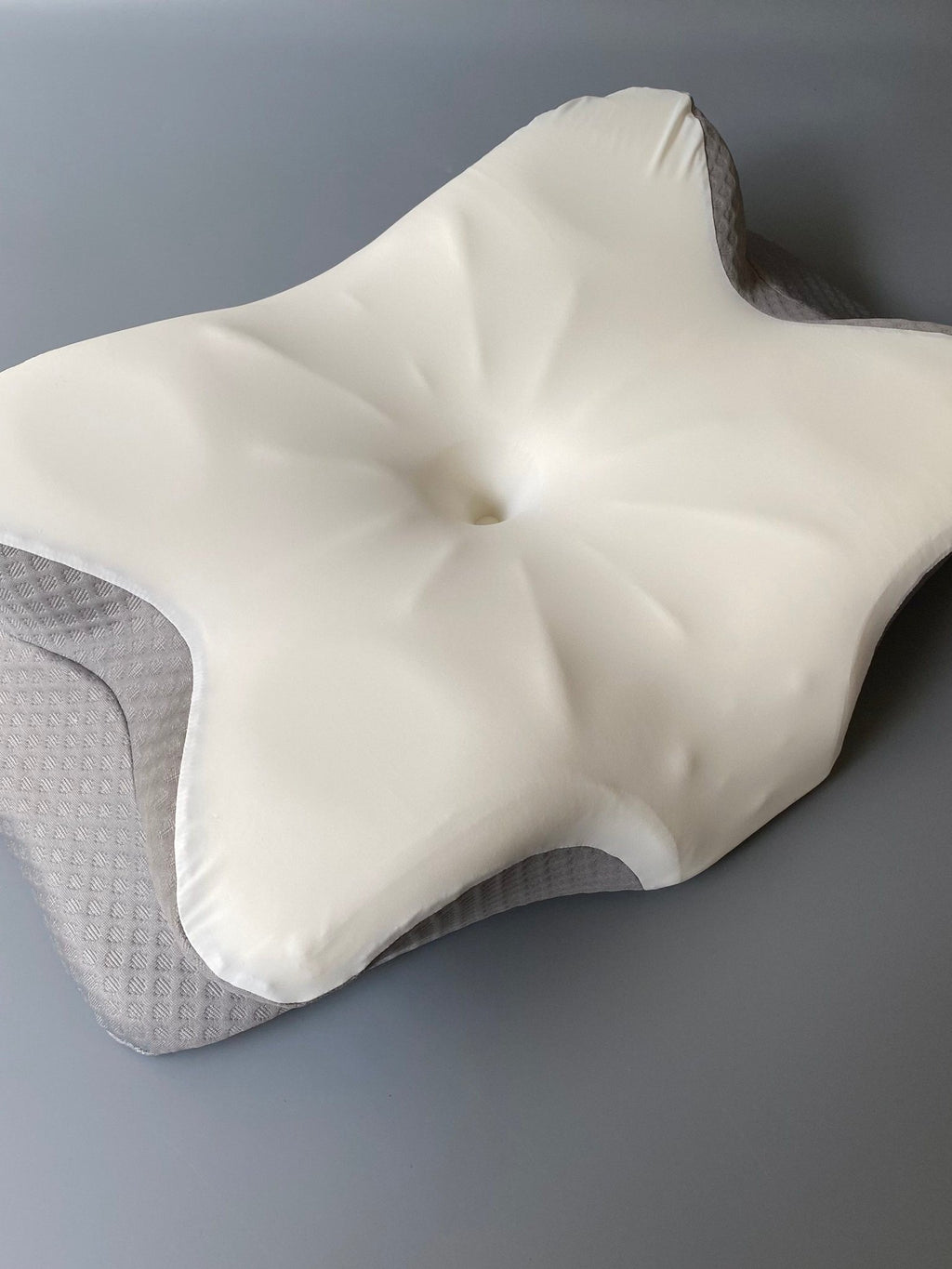 Ergonomic Memory Foam Cervical Pillow - RonicaSerenityRonicaSerenity